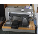 A Quality Product Universal Electric Sewing Machine