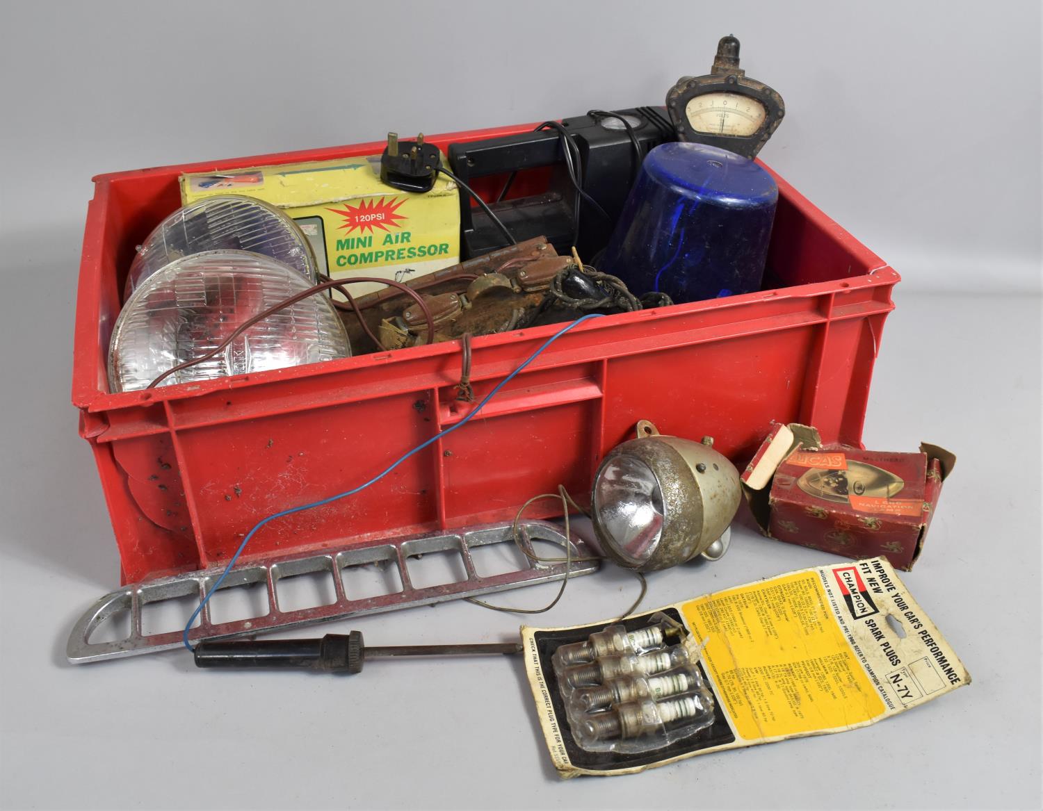 A Collection of Various Vintage and Later Motoring Items to comprise Fittings, Pressure Gauge, Lamps