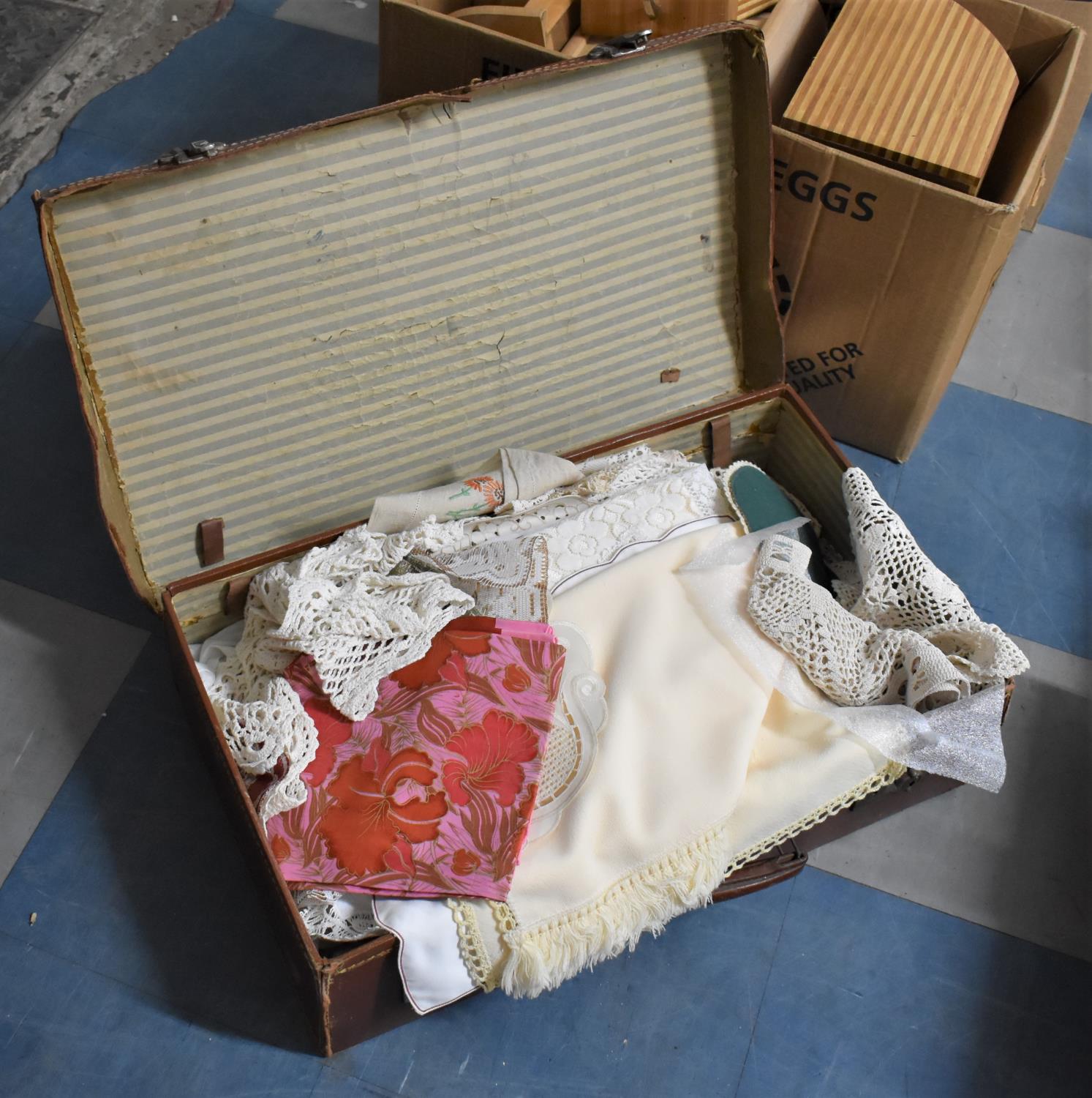 A Vintage Leather Travelling Case Containing Linens, Lace Etc