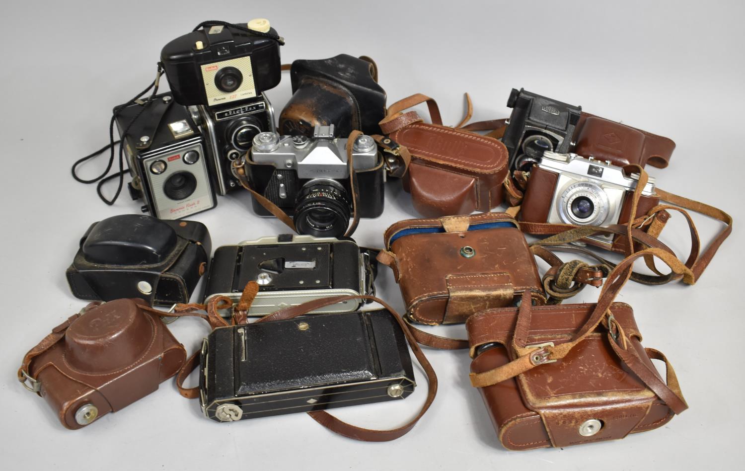 A Collection of Various Vintage Cameras etc