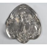 A Modern Pewter Tray Depicting Romeo and Juliette in Relief, 22.5cms High