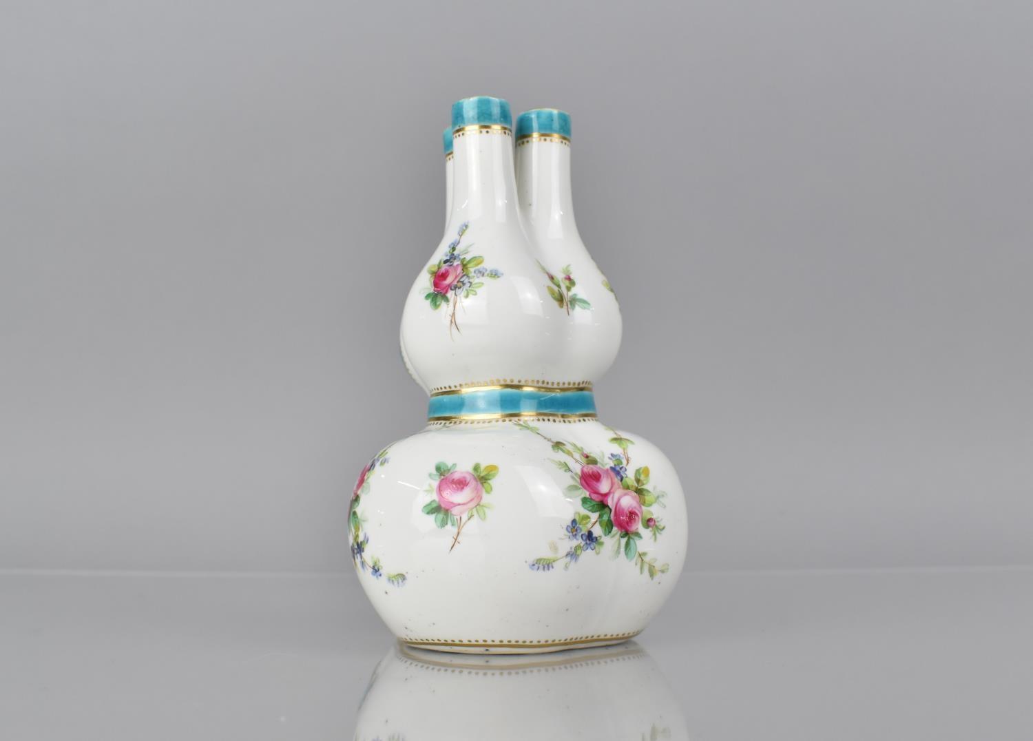 A 19th Century Porcelain Tulip Vase of Double Gourd Form with Tri Neck decorated with Rose Garland - Image 4 of 5