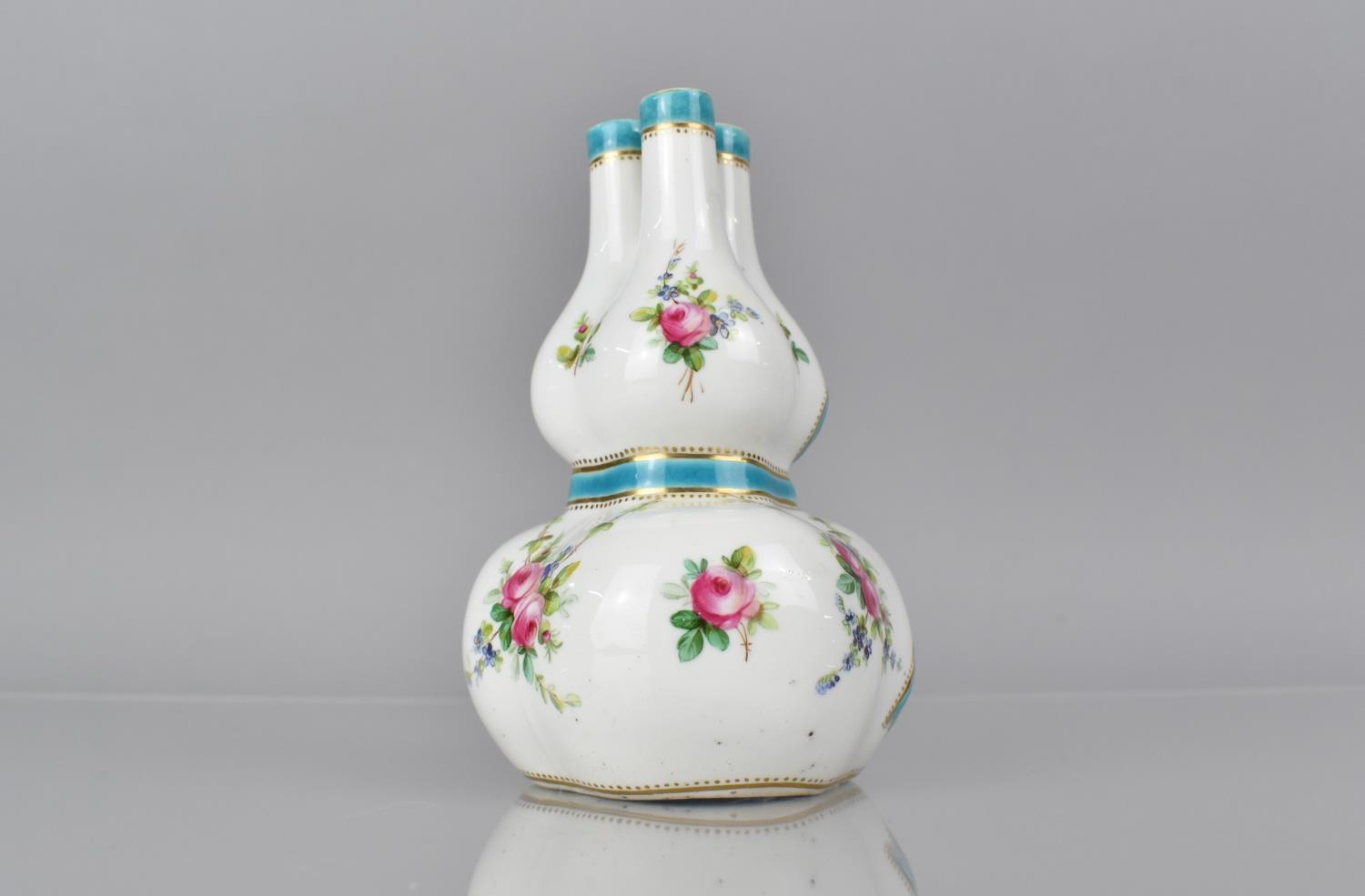 A 19th Century Porcelain Tulip Vase of Double Gourd Form with Tri Neck decorated with Rose Garland - Image 3 of 5