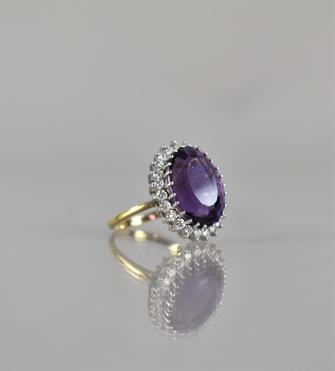 A Vintage 18ct Gold, Diamond and Amethyst Cocktail Ring, Central Oval Cut Stone Measuring Approx - Bild 3 aus 3