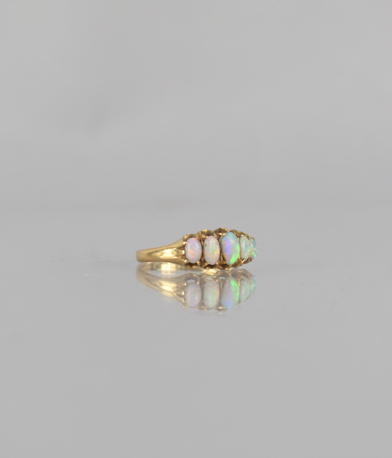 An Antique 18ct Gold and Five Stone Opal Ring, Centre Oval Cut Stone Measuring 5mm by 3mm, in Six - Bild 2 aus 4