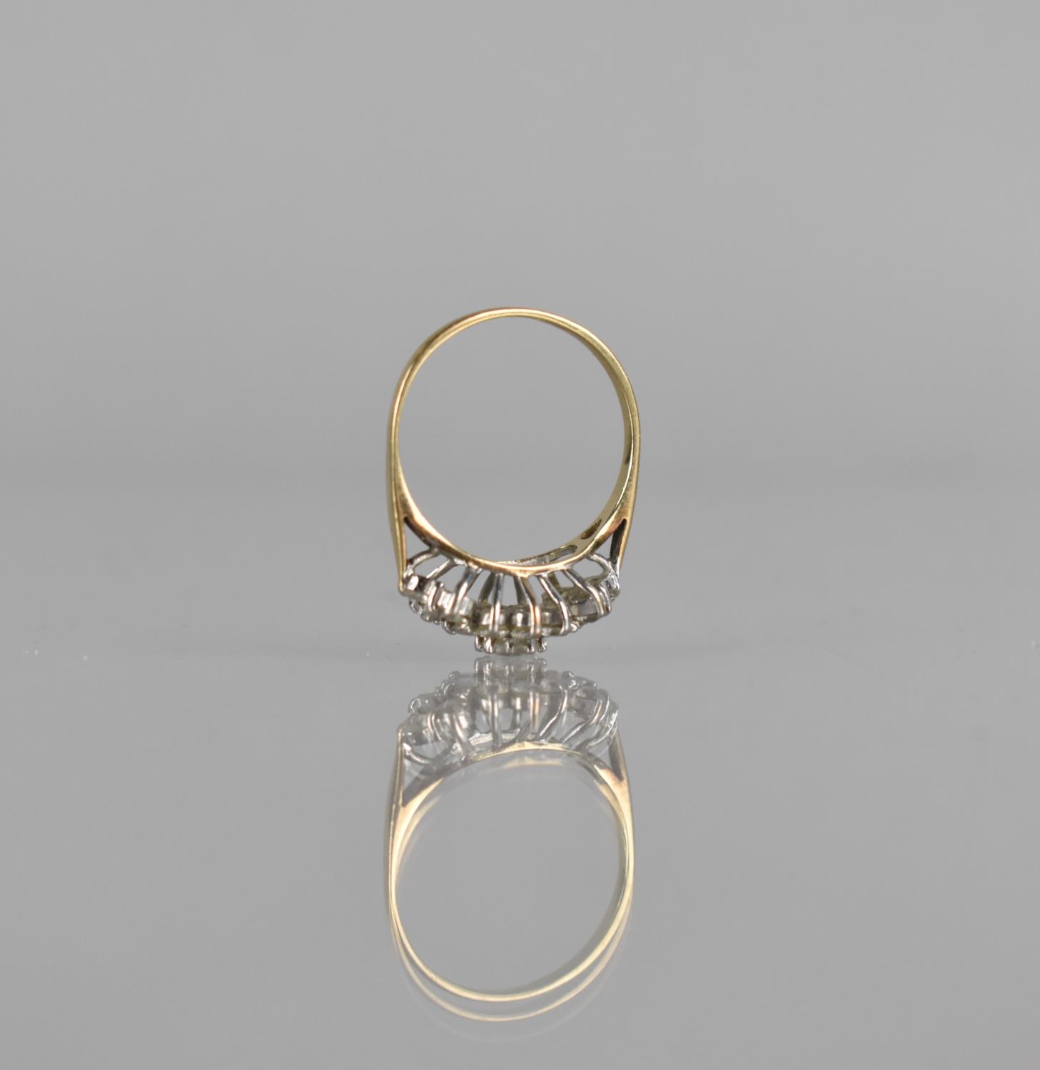 A 9ct Gold and CZ Mounted Ladies Cluster Ring, Prong Set Stones in a Lozenge Design, Head - Bild 2 aus 3