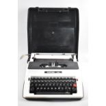 A Mid 20th Century Silver Reed 500 Manual Typewriter