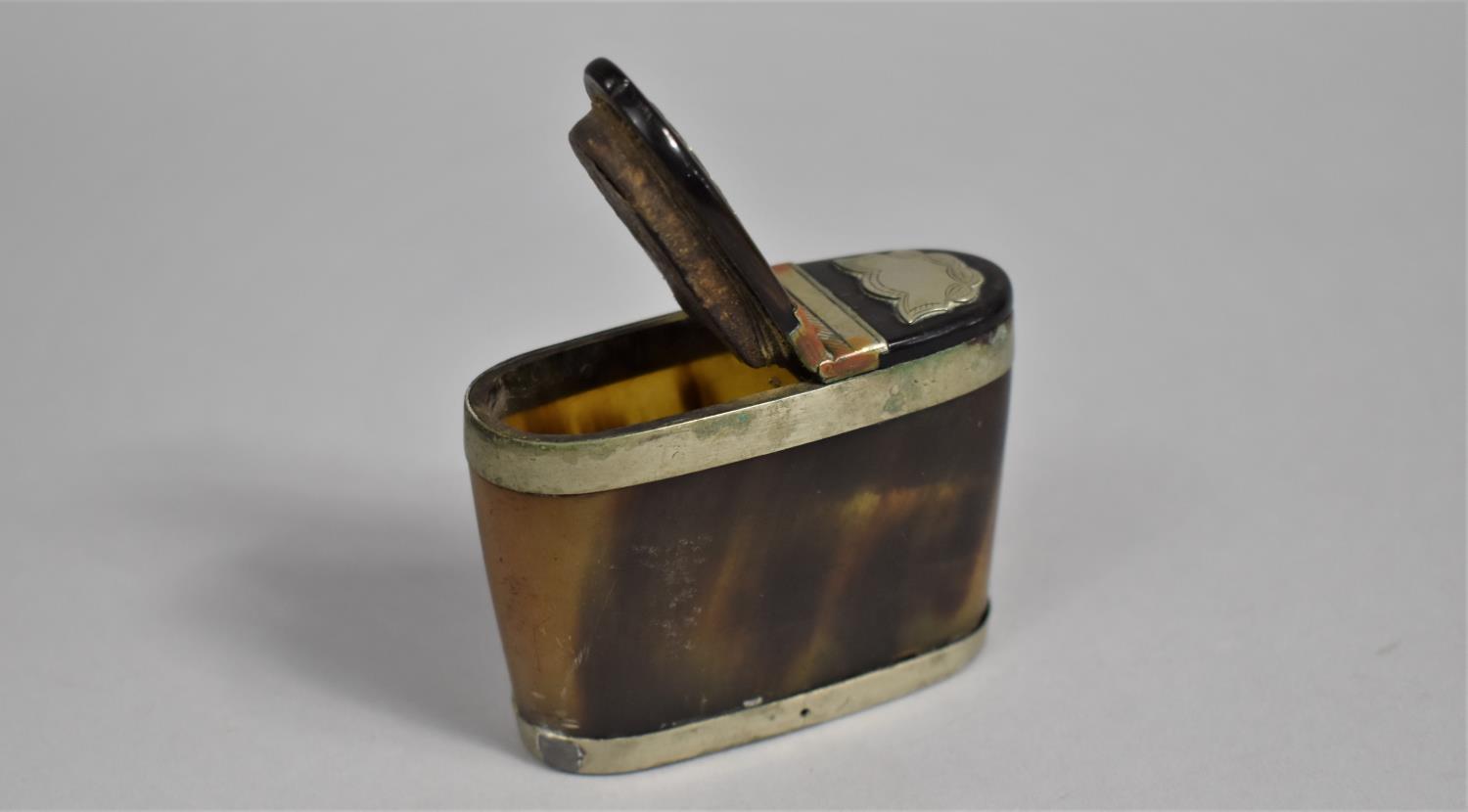 A 19th Century Silver Plate and Horn Snuff Box of Boat Shape, 7.5cms Wide - Image 9 of 9