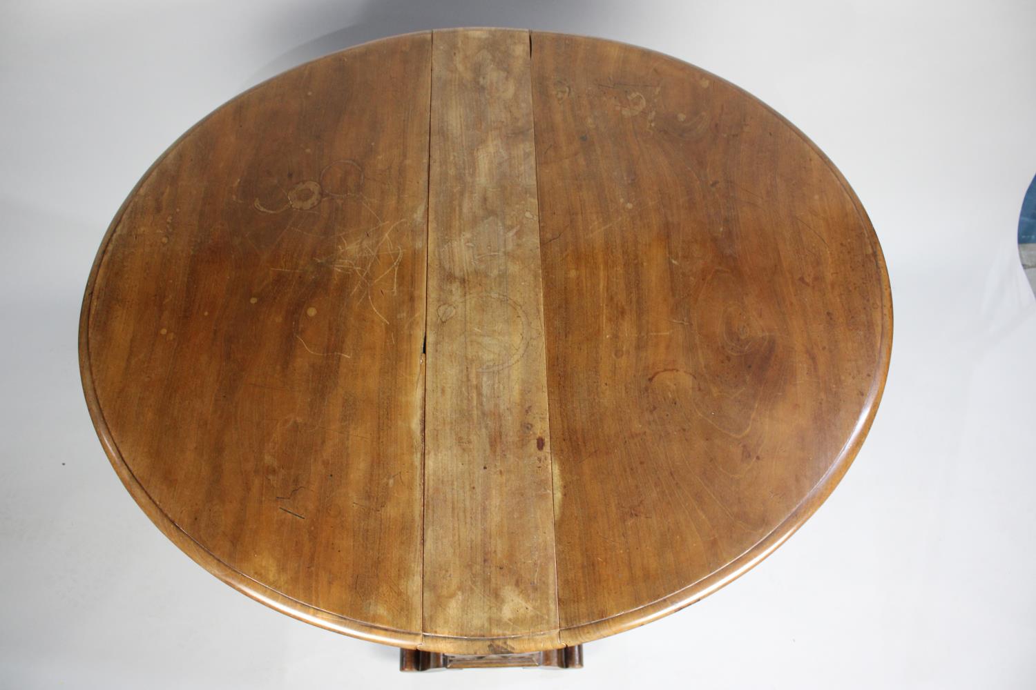 A Late Victorian/Edwardian Mahogany Drop Leaf Sutherland Table with Pierced Supports and Turned - Image 2 of 2