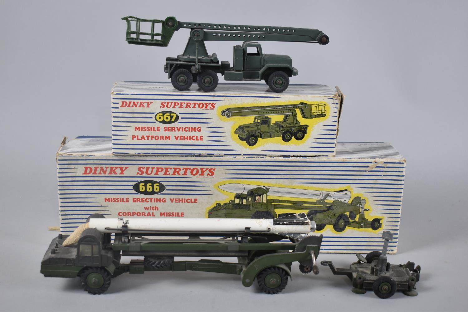 DINKY SUPER TOYS MISSILE ERECTOR VEHICLE with corporal missile n° 666 - Collection