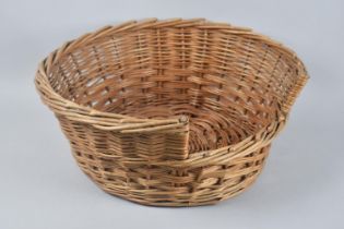 A Vintage Wicker Cat Basket, 44cm Wide