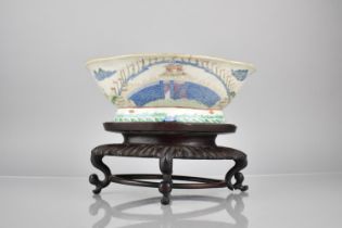 A 19th Century Qing Period Chinese Porcelain Footed Bowl of Lobed Quatrefoil Form Decorated in the