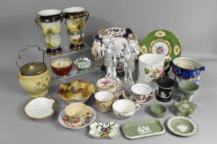 A Collection of Various Ceramics to Comprise Wedgwood Jasperware, Crown Devon Lustrine Fieldings