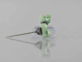 A Jade and White Metal Mounted Cravat/Scarf Pin, Two Carved Waterfowl with Heads Turned, 73mm Wide