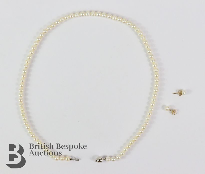 Cultured Pearl Necklace