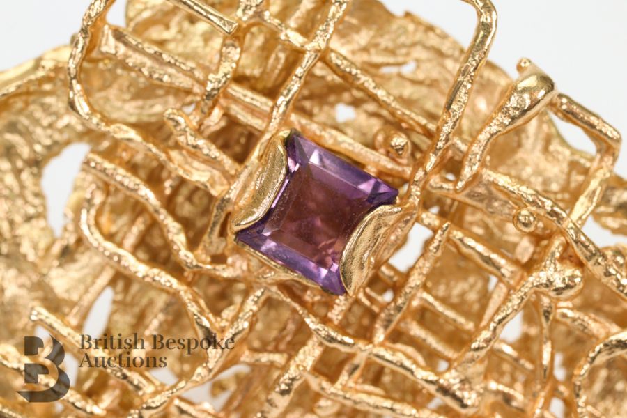 9ct Yellow Gold and Amethyst Brooch - The Late Dame Beryl Grey - Image 4 of 4