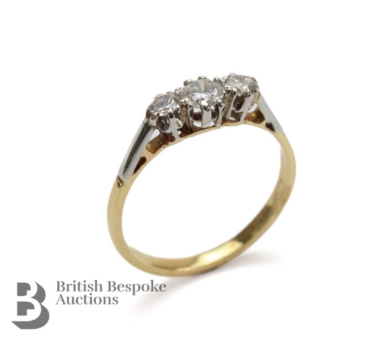 18ct Diamond Ring