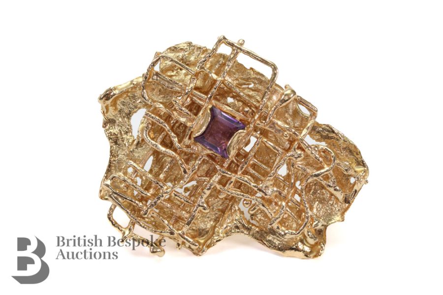 9ct Yellow Gold and Amethyst Brooch - The Late Dame Beryl Grey - Image 3 of 4