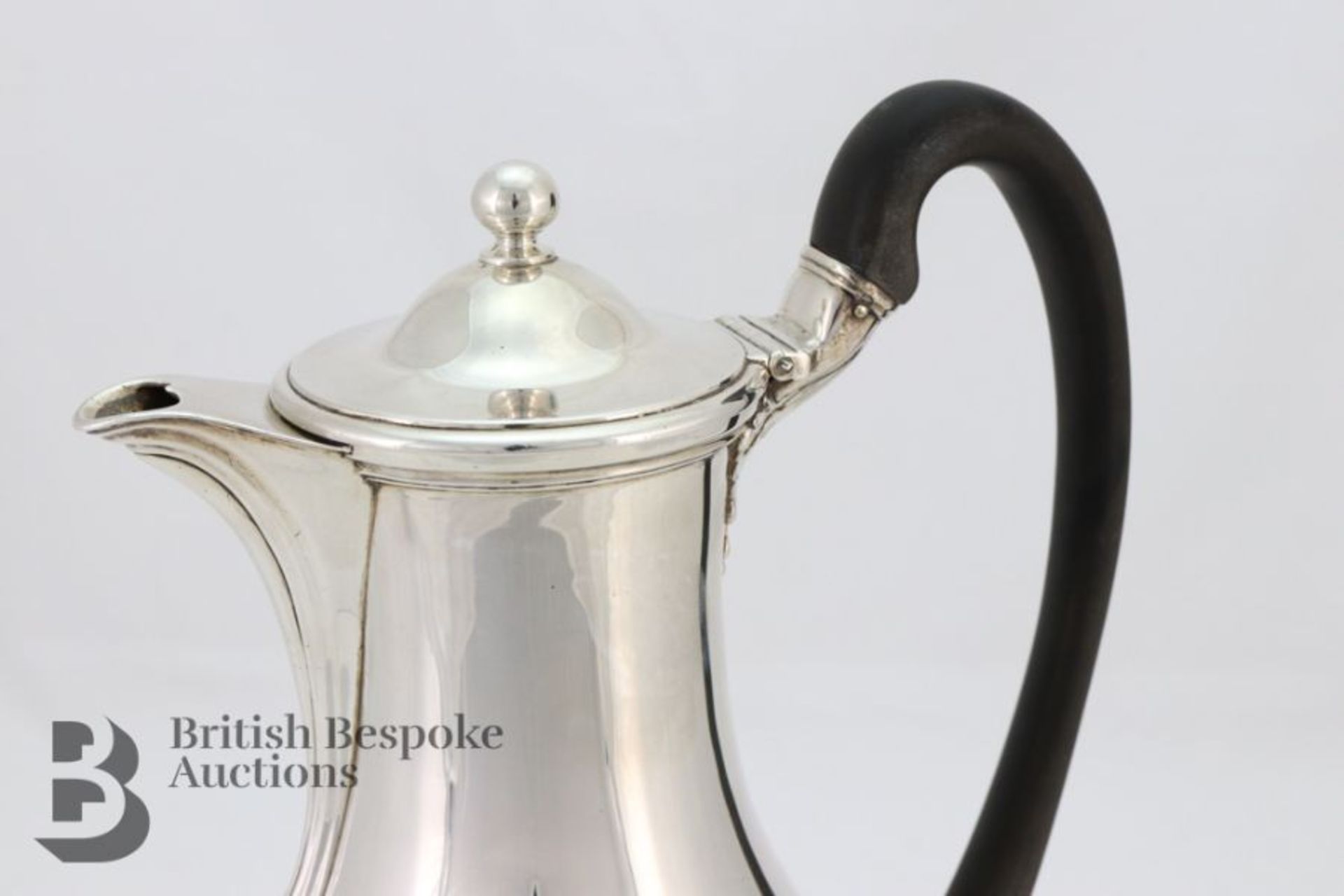 George III Silver Hot Water/Claret Jug - Image 3 of 8