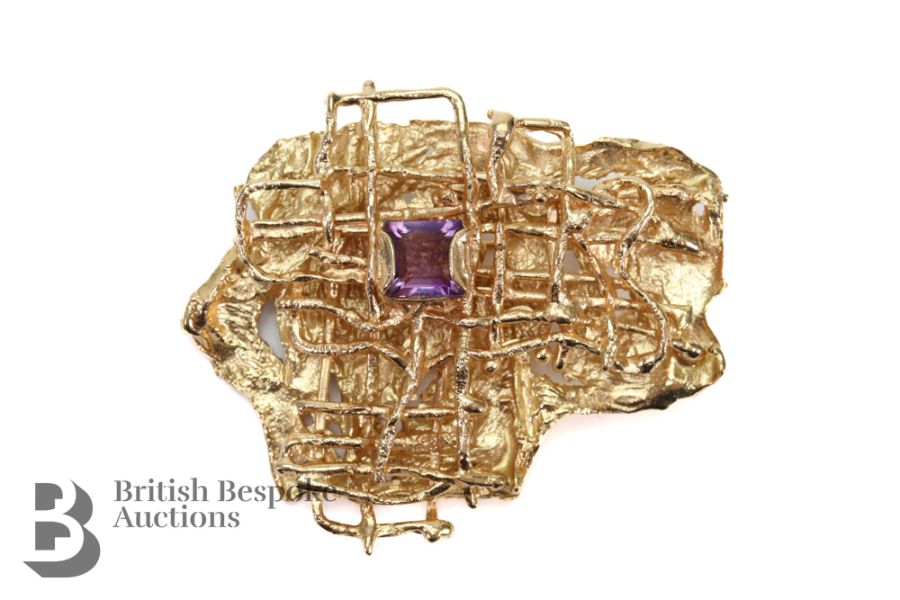 9ct Yellow Gold and Amethyst Brooch - The Late Dame Beryl Grey