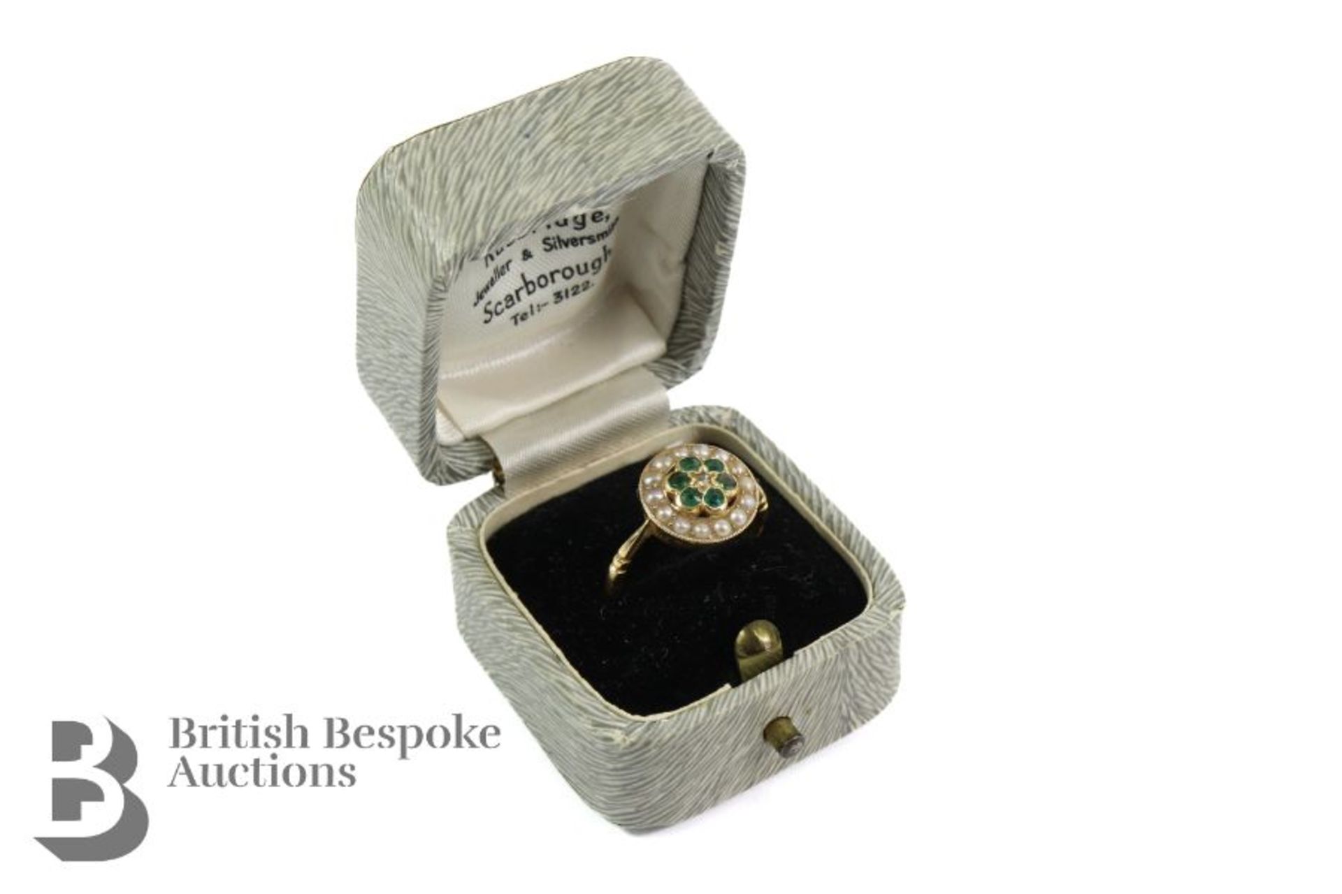 19th Century 18ct Gold Diamond, Emerald and Pearl Ring - Image 2 of 5