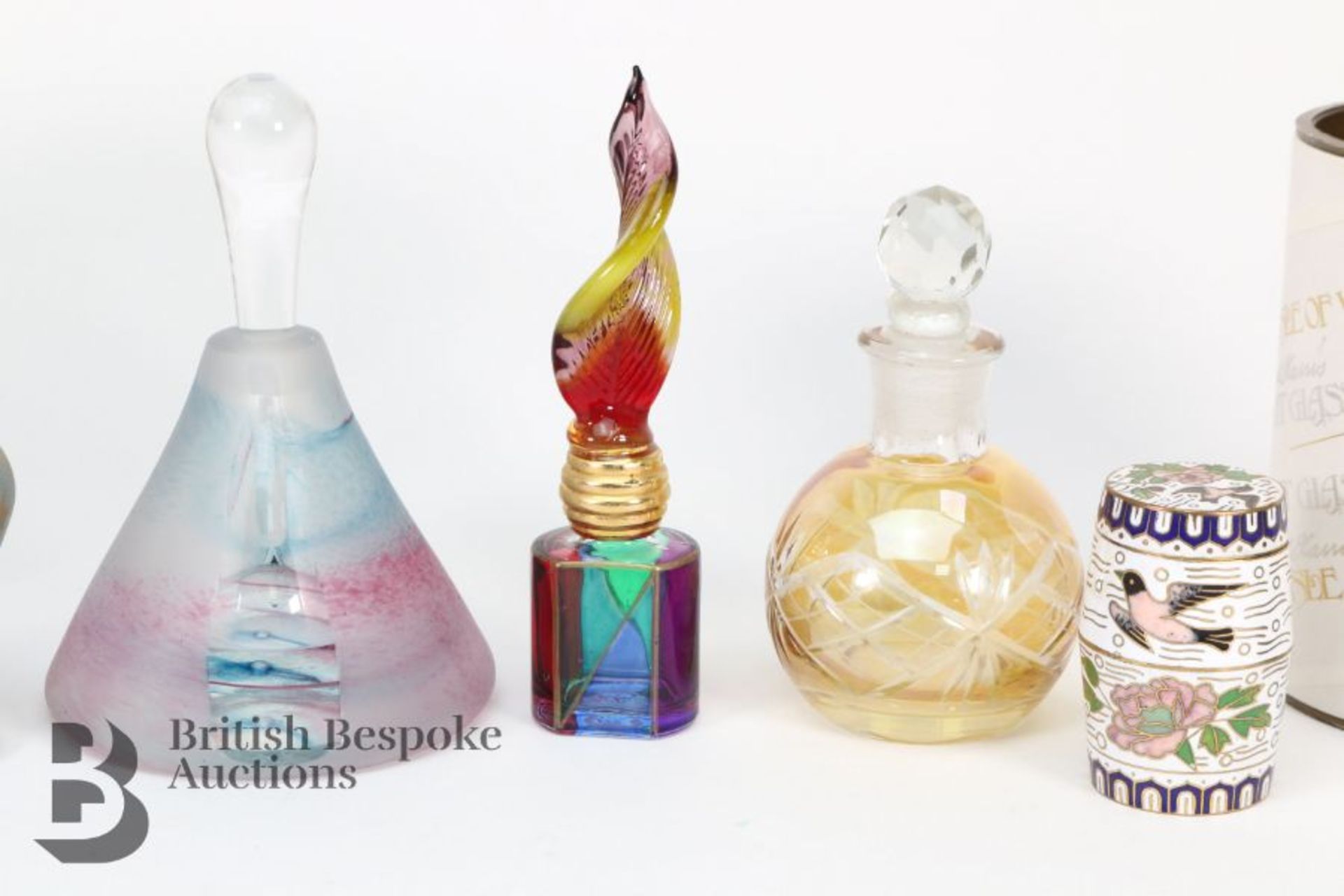 Collection of Seven Scent Bottles - Bild 3 aus 4