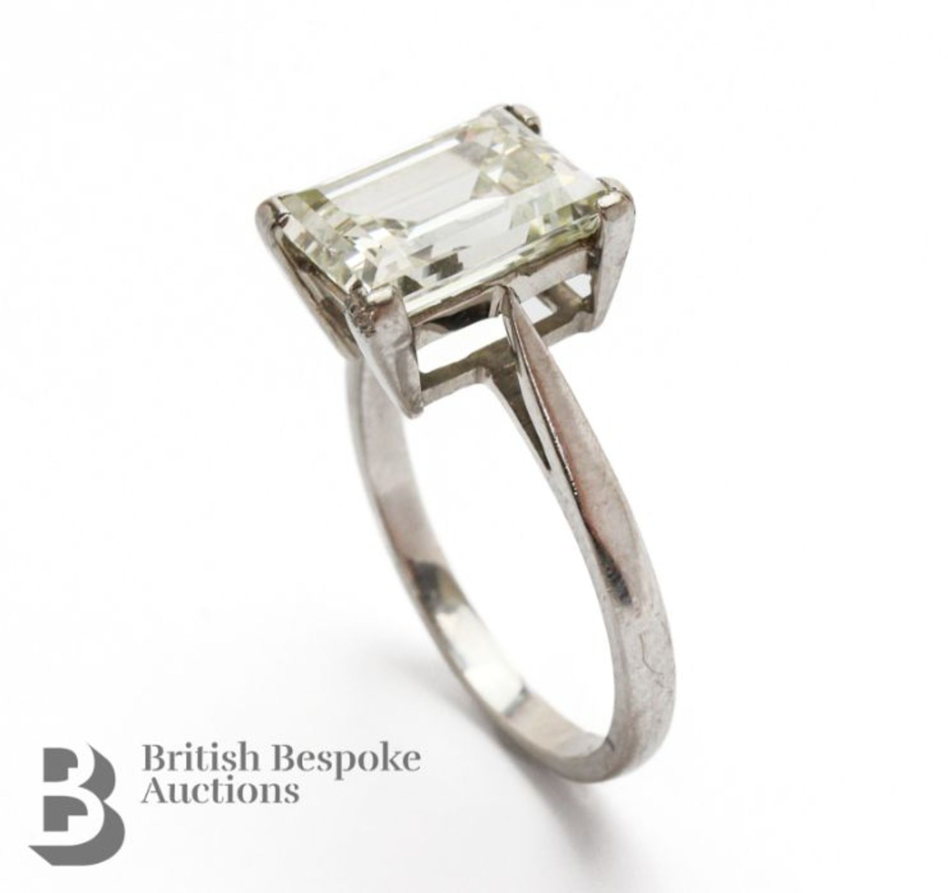 Stunning Vintage 18ct 4.39ct Solitaire Diamond Ring - Image 2 of 10