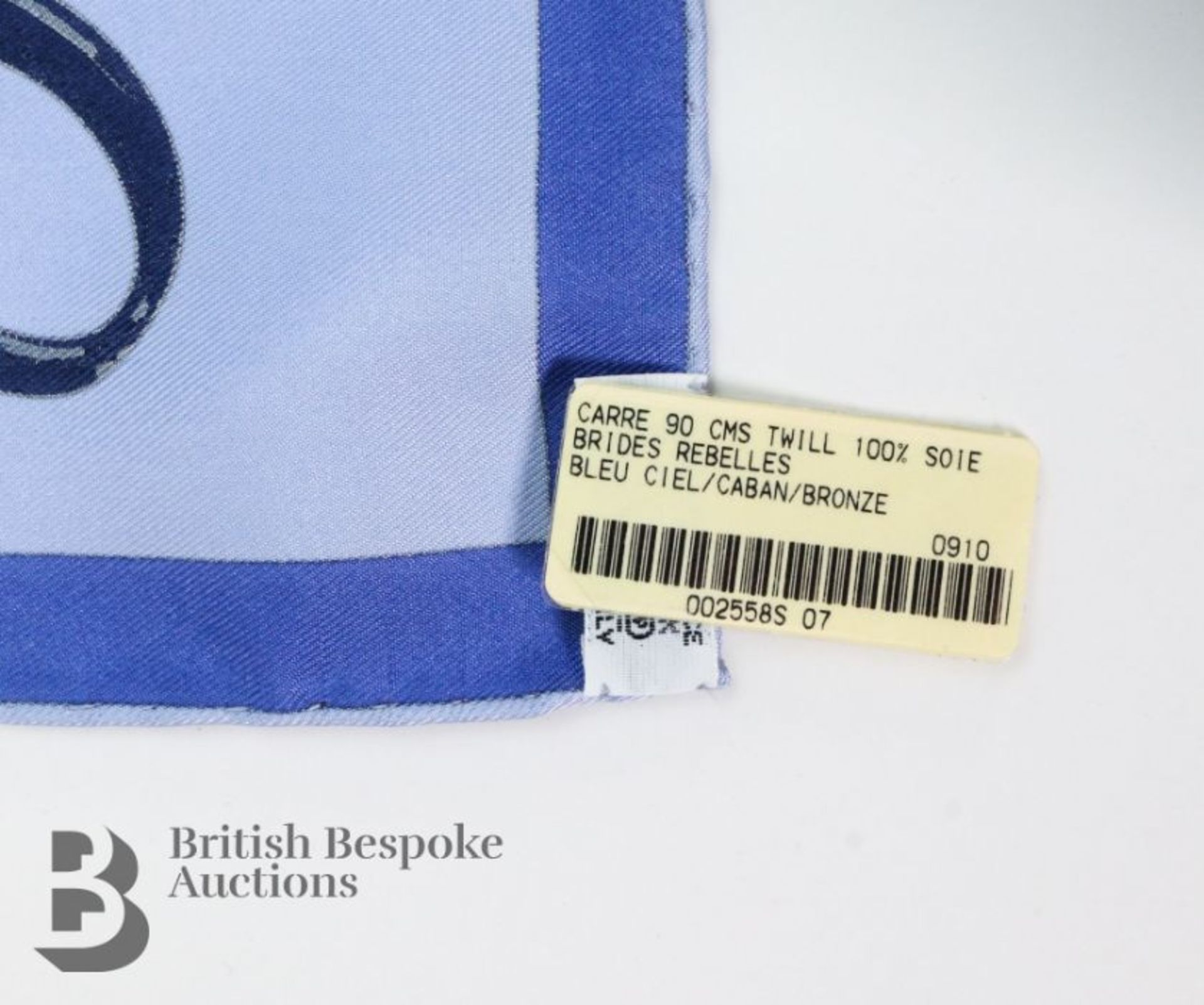 Boxed Hermès Silk Scarf - Bild 6 aus 10