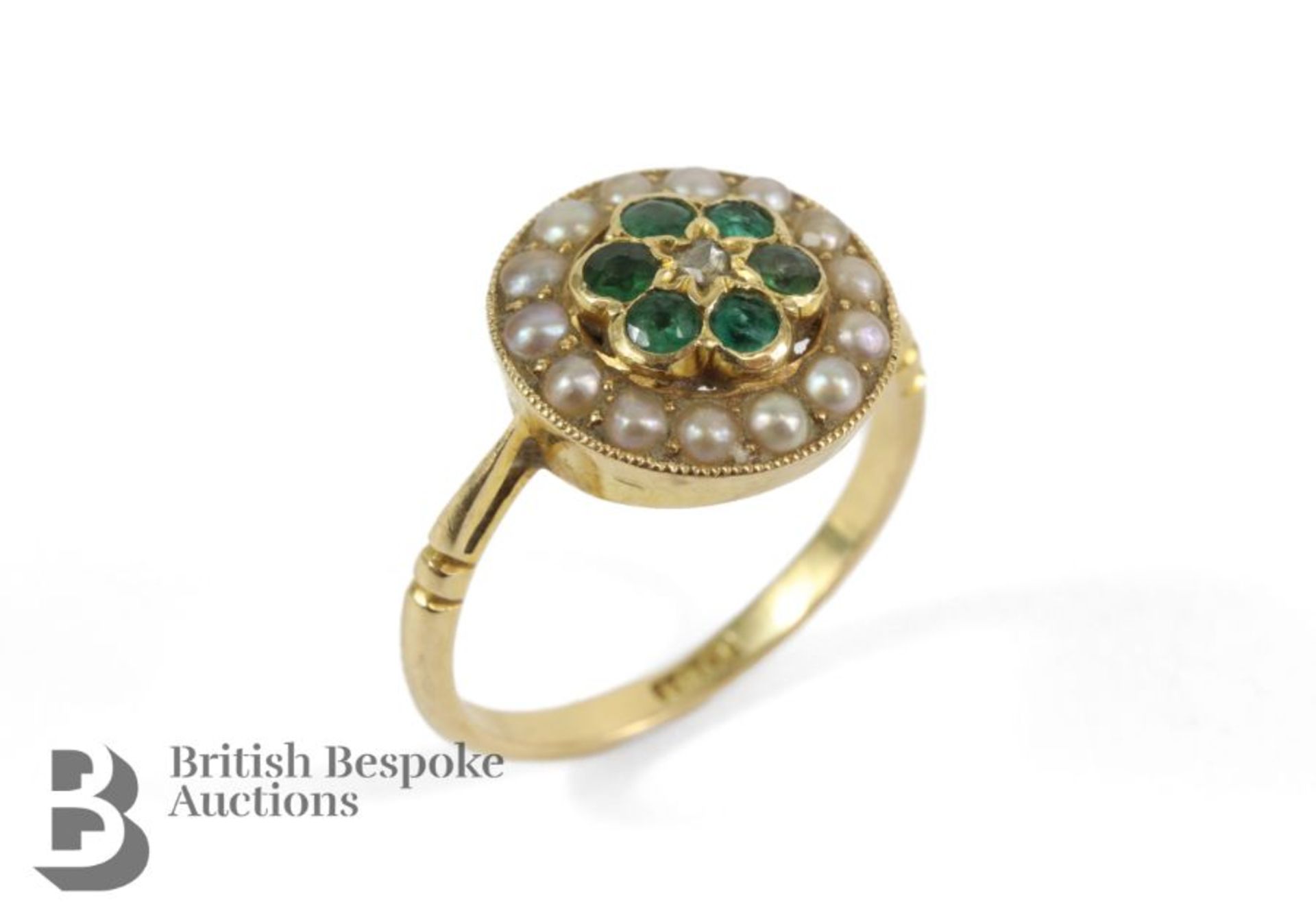19th Century 18ct Gold Diamond, Emerald and Pearl Ring - Image 3 of 5