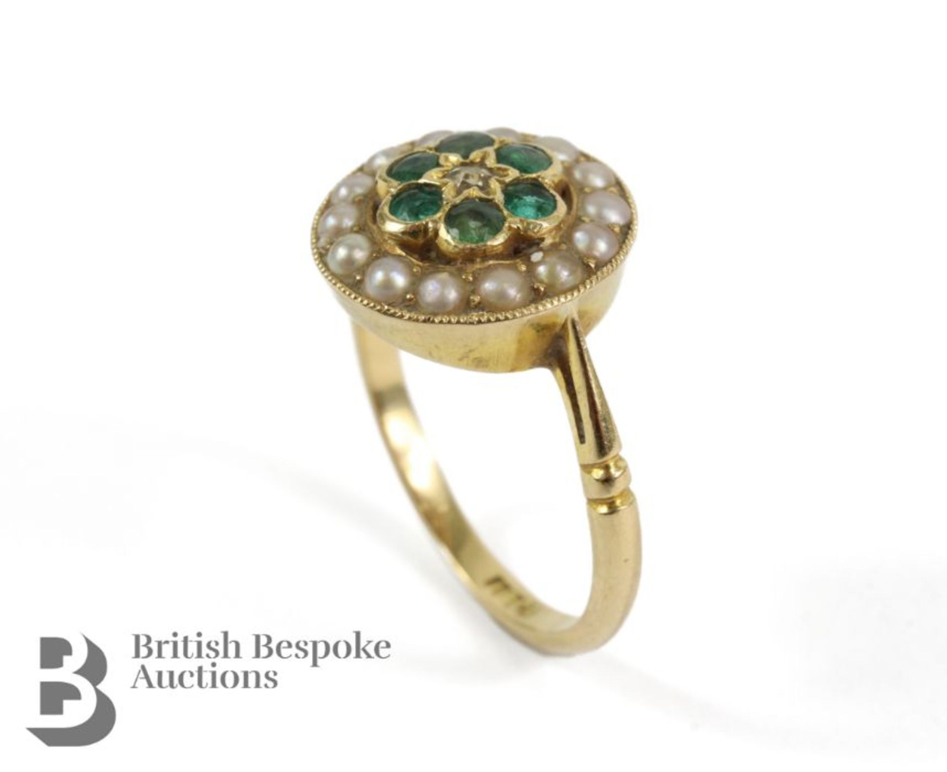 19th Century 18ct Gold Diamond, Emerald and Pearl Ring - Image 4 of 5
