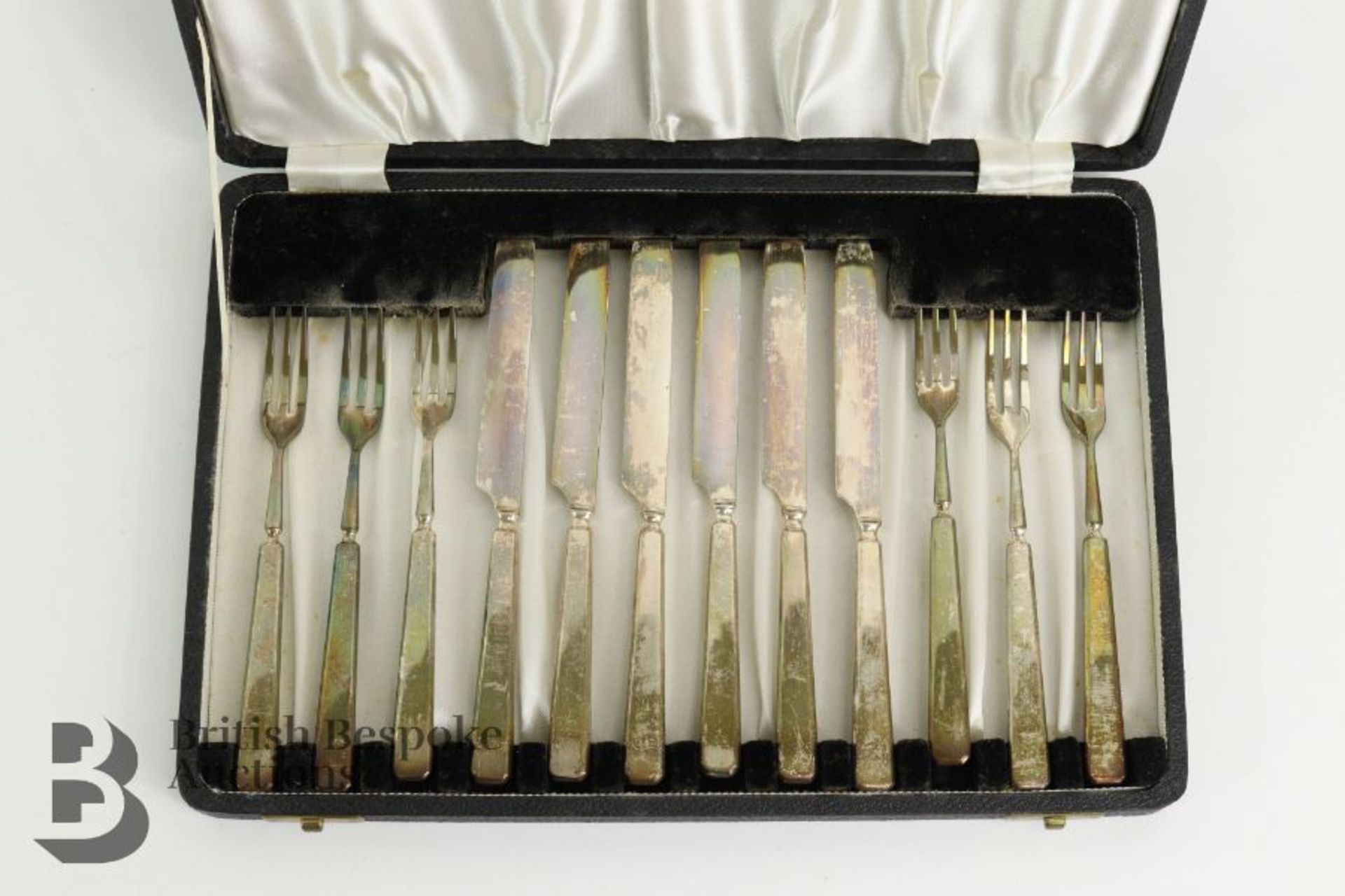 Boxed Set of Silver Fruit Knives and Forks - Image 2 of 5