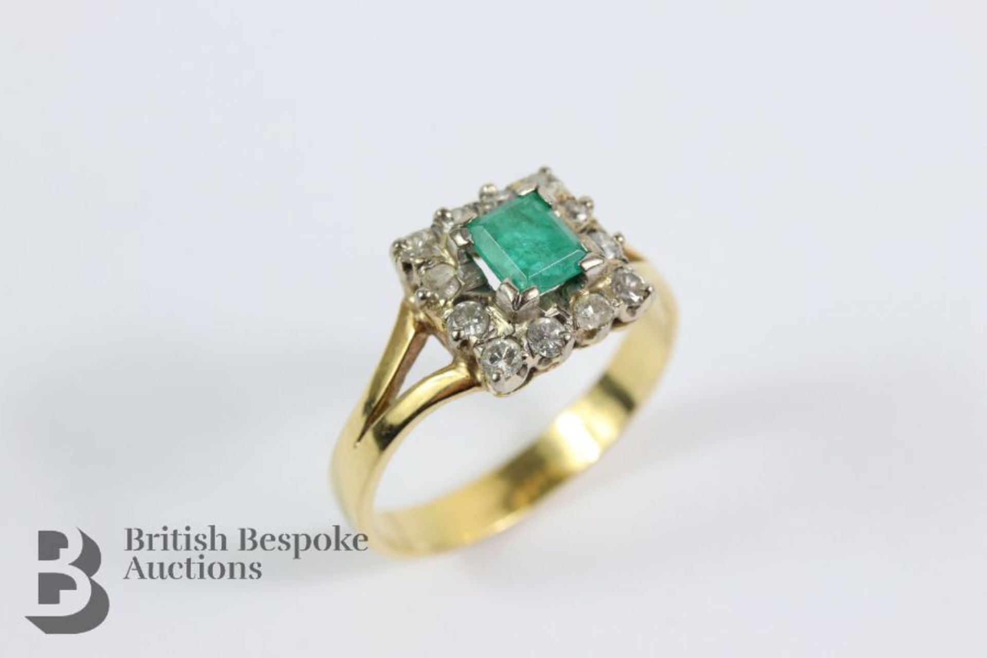 Emerald and Diamond Ring - Image 3 of 3