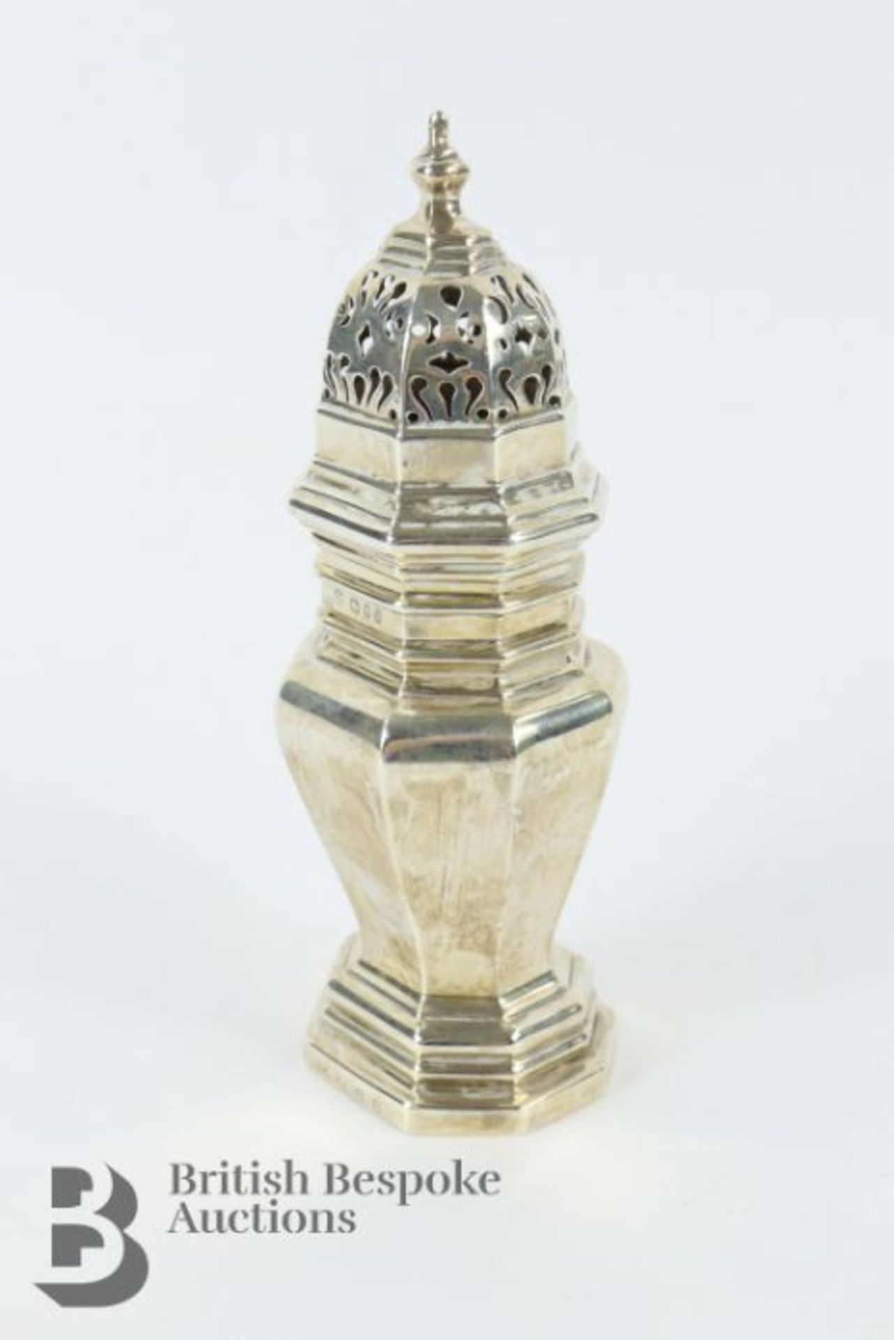 George V Silver Sugar Caster - Image 2 of 5