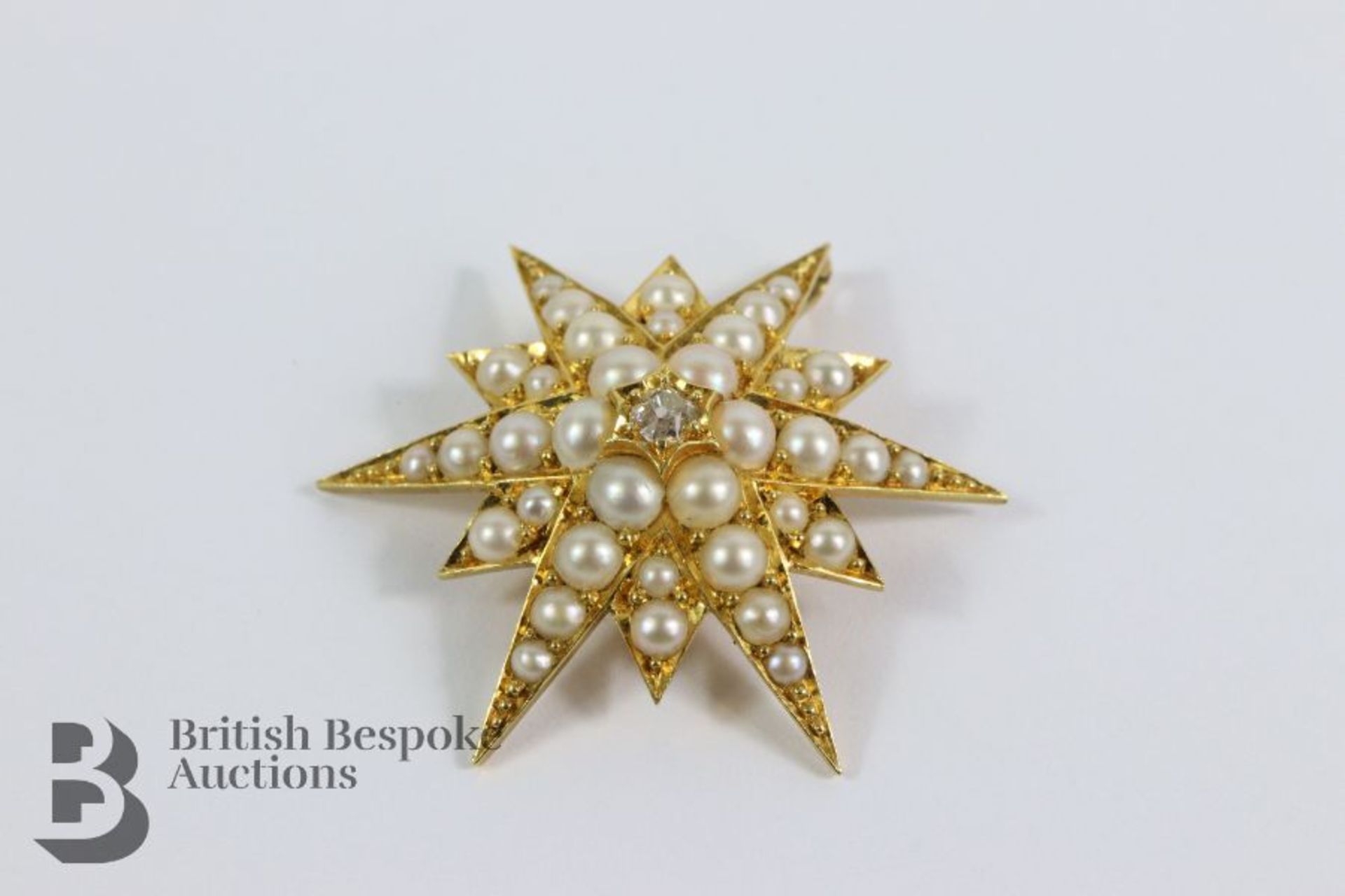 An Edwardian 14/15ct Yellow Gold Diamond and Pearl Star Pendant - Image 3 of 5