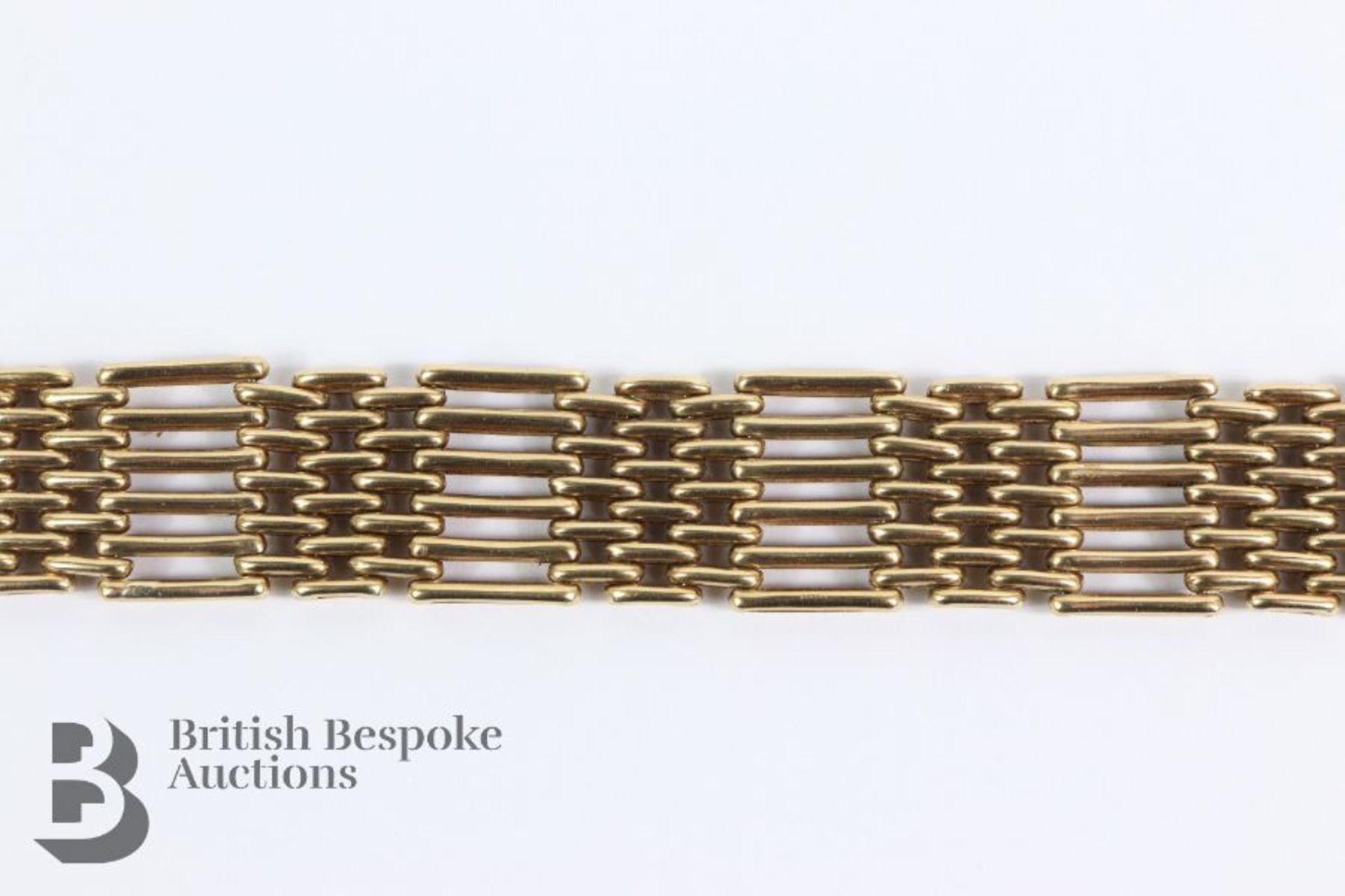 9ct Gold Gate Link Bracelet - Image 2 of 4