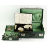 Travelling Vanity Case - Silver Contents