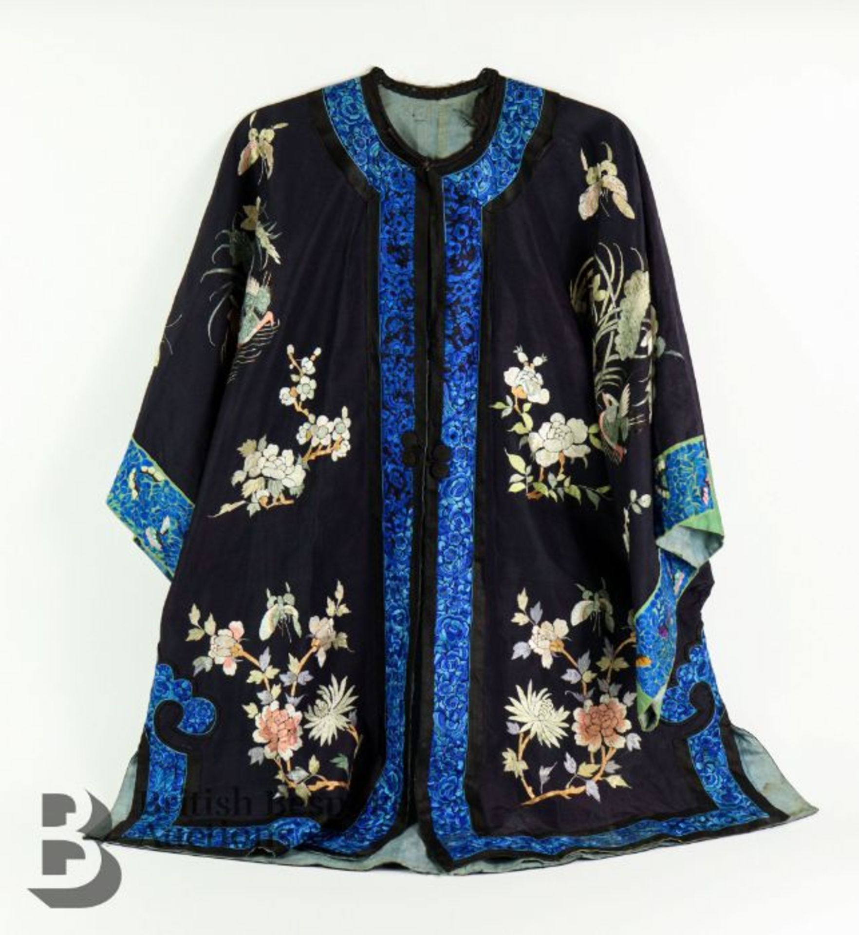 Chinese Silk Embroidered Jacket - Image 7 of 7