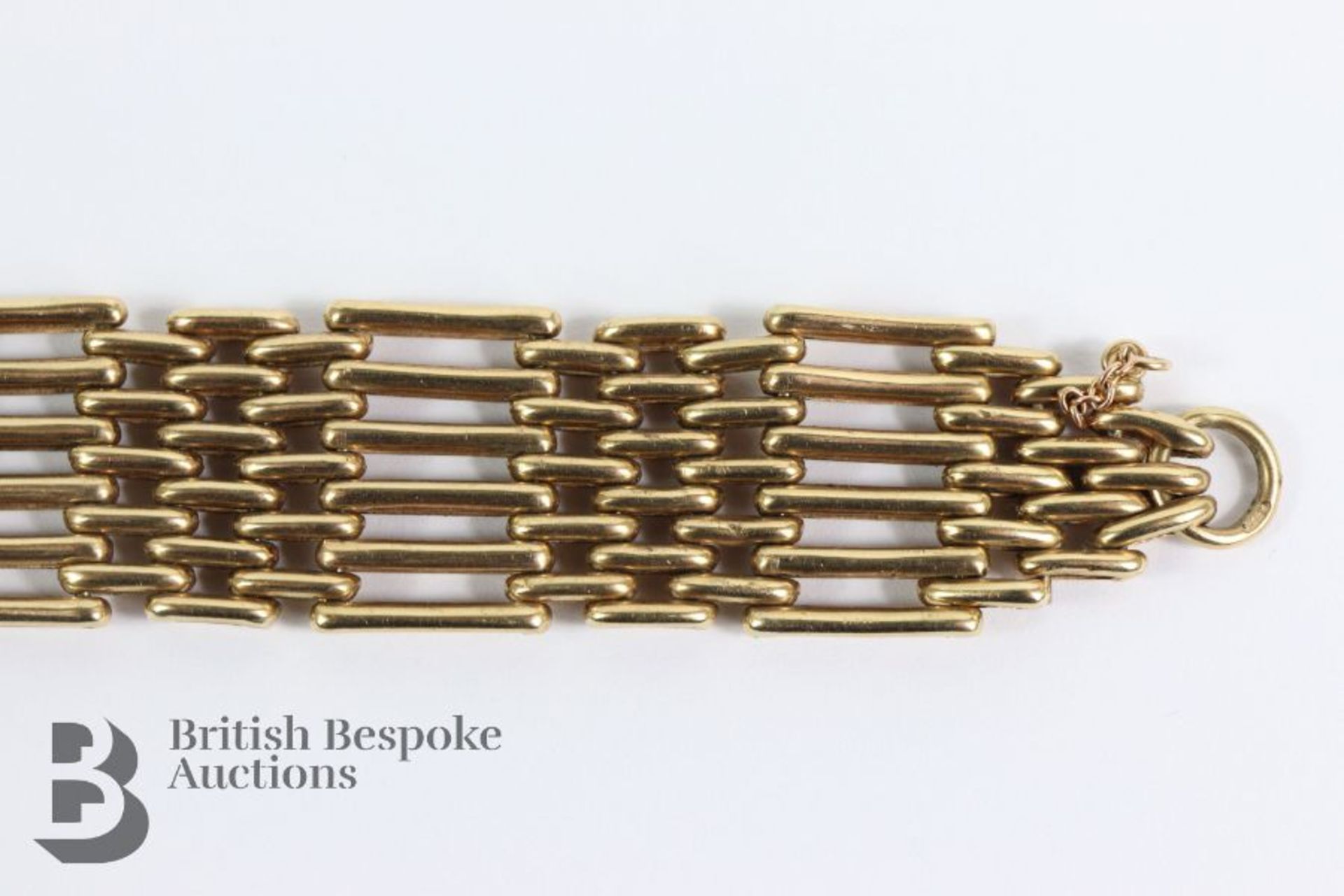9ct Gold Gate Link Bracelet - Image 3 of 4