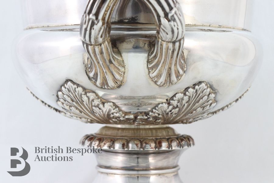 George V Silver Warwick Vase - Image 20 of 25