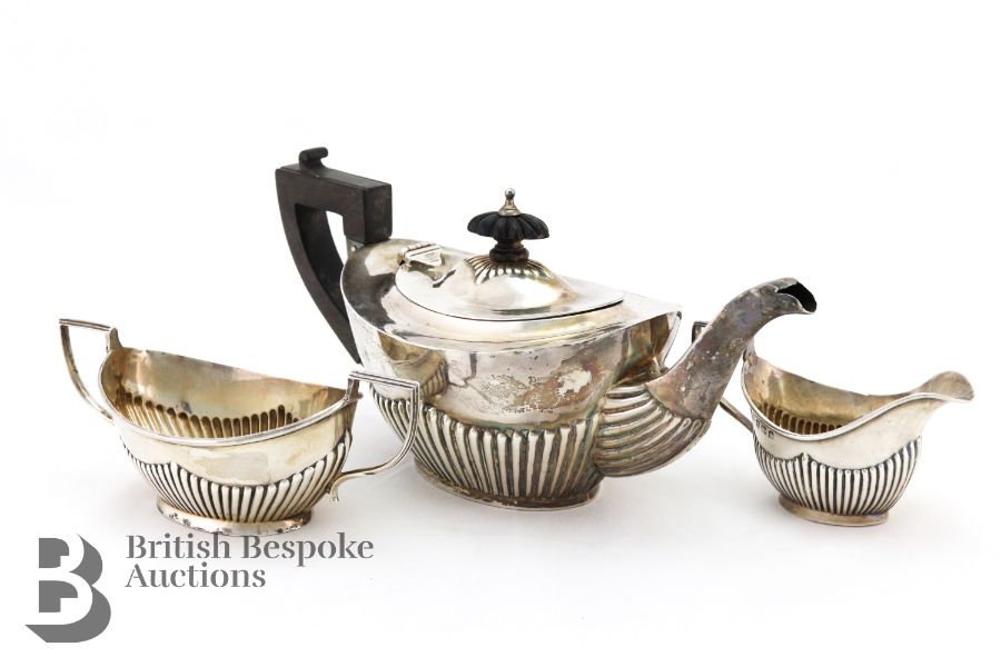 Edward VII Bachelor Tea Set - Image 2 of 4