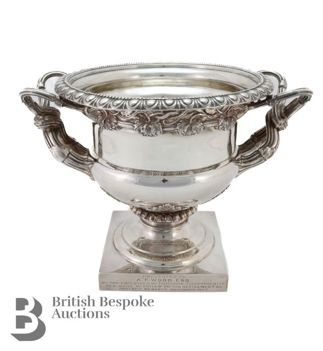 George V Silver Warwick Vase - Image 2 of 25