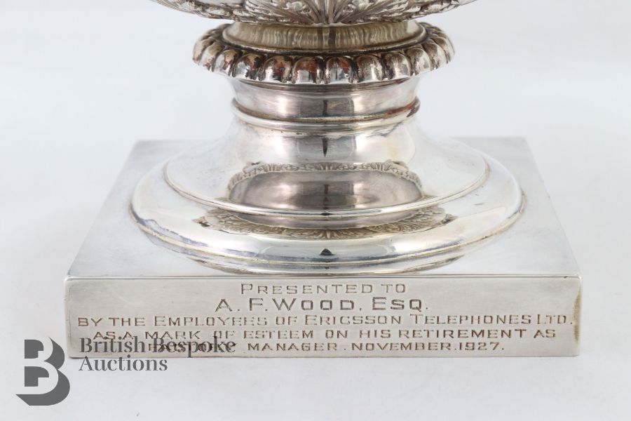 George V Silver Warwick Vase - Image 3 of 25