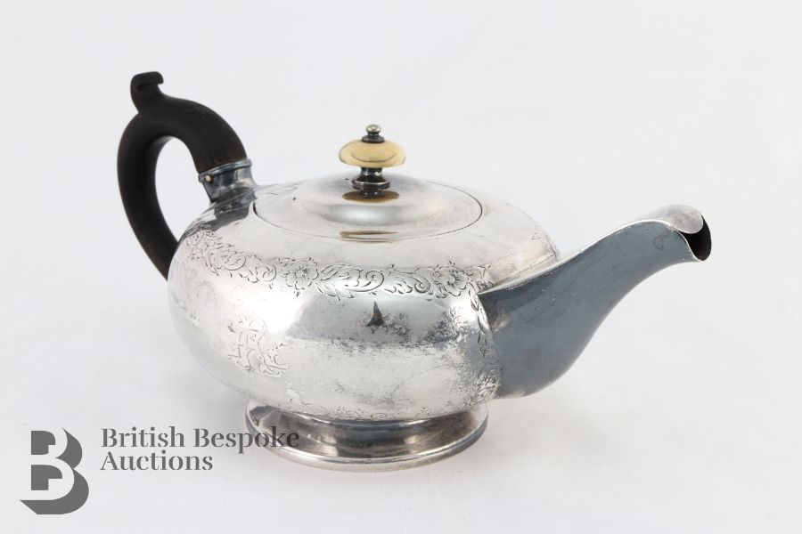 Victorian Silver Tea Pot - Image 3 of 5