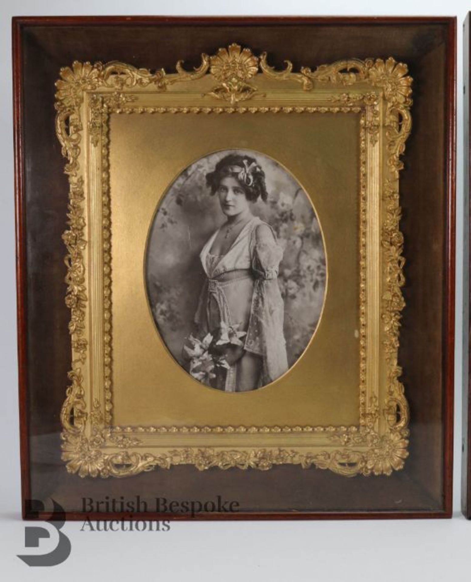 Pair of Victorian Gilt Picture Frames Within Box Frames - Bild 4 aus 12