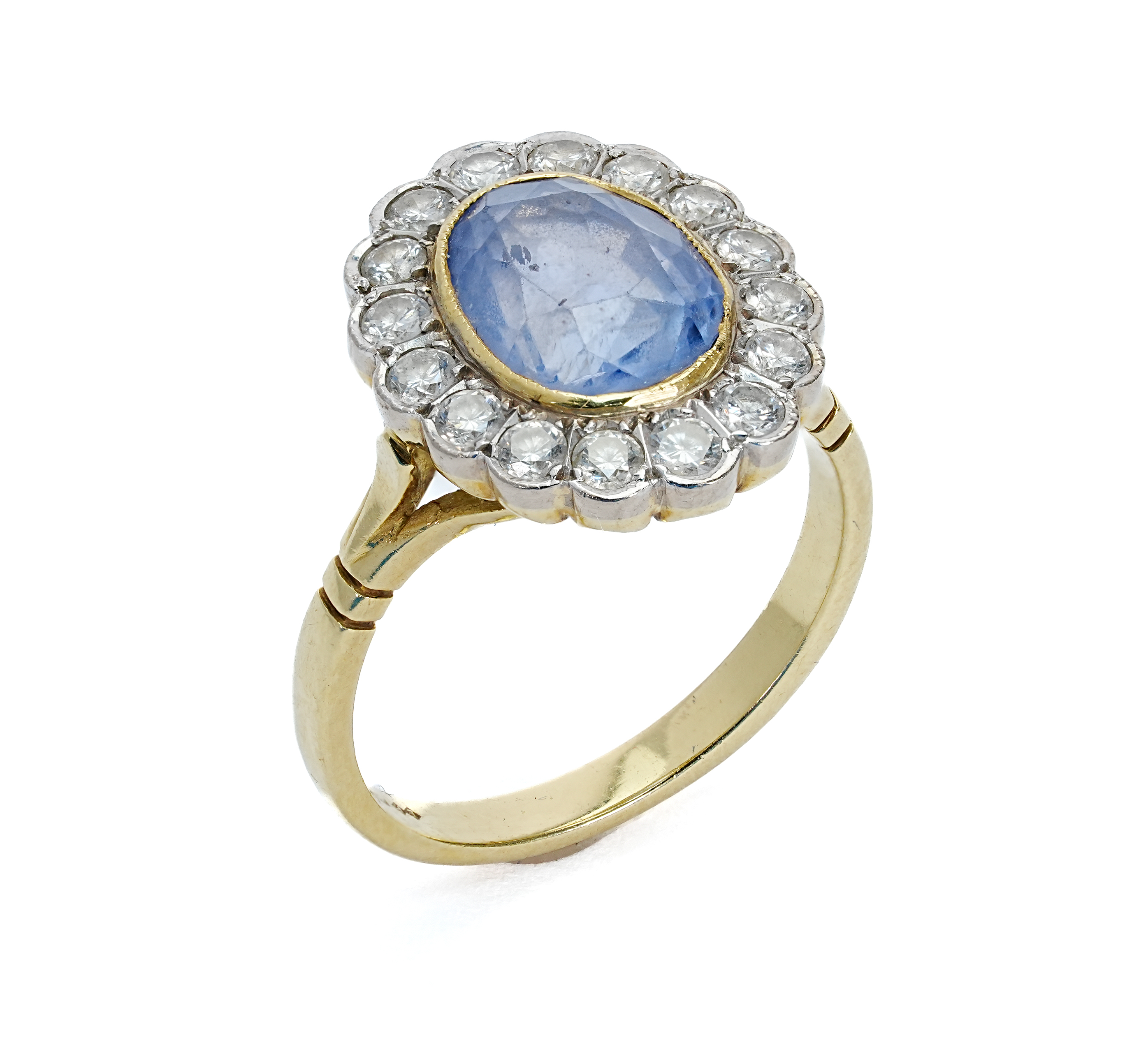 18ct Gold, Diamond and Ceylonese Sapphire Ring - Image 3 of 3