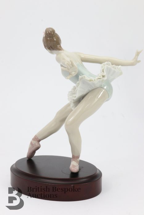 Lladro Ballerina - Image 6 of 7