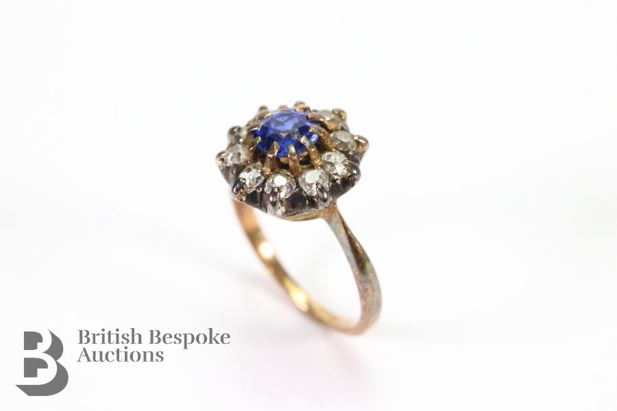 18ct Yellow Gold Sapphire and Diamond Cluster Dress Ring - Image 2 of 3