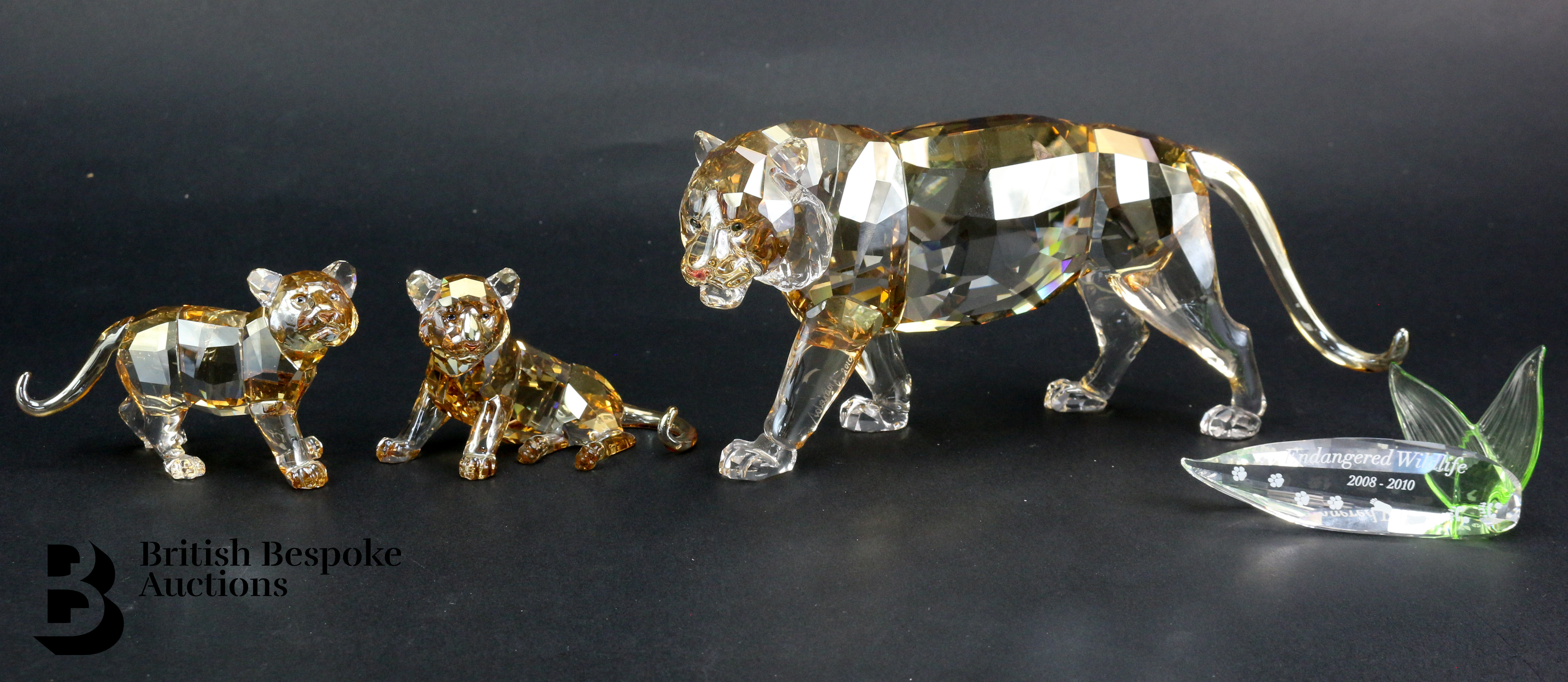 Swarovski Crystal Society SCS Endangered Wildlife Tiger and Tiger Cub Set - Image 2 of 6