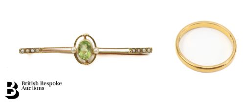 Edwardian 15ct Yellow Gold Peridot Seed Pearl Bar Brooch