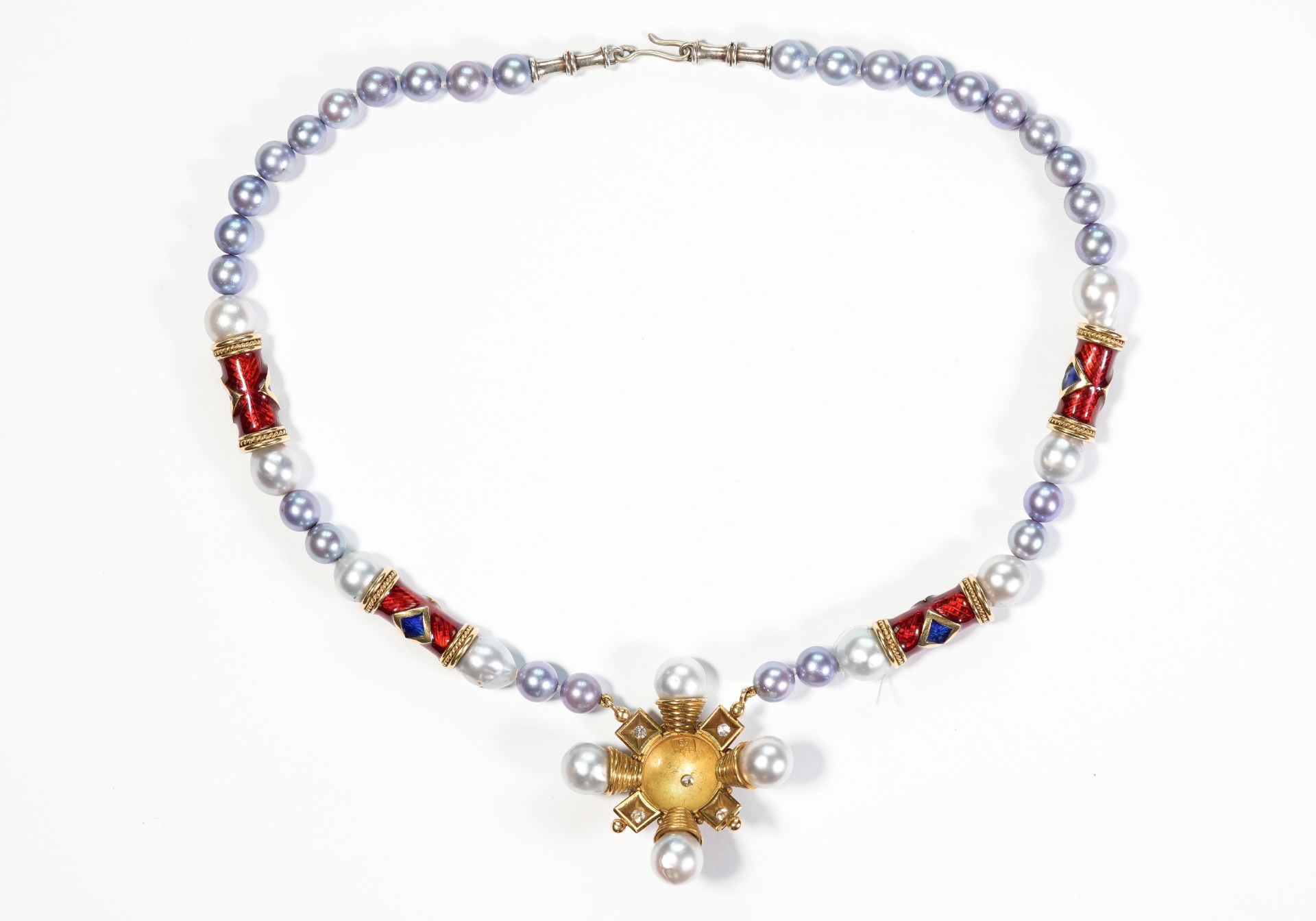 Elizabeth Gage MBE 18ct Gold, Diamond, Enamel and Pearl-Set Necklace - Image 6 of 7